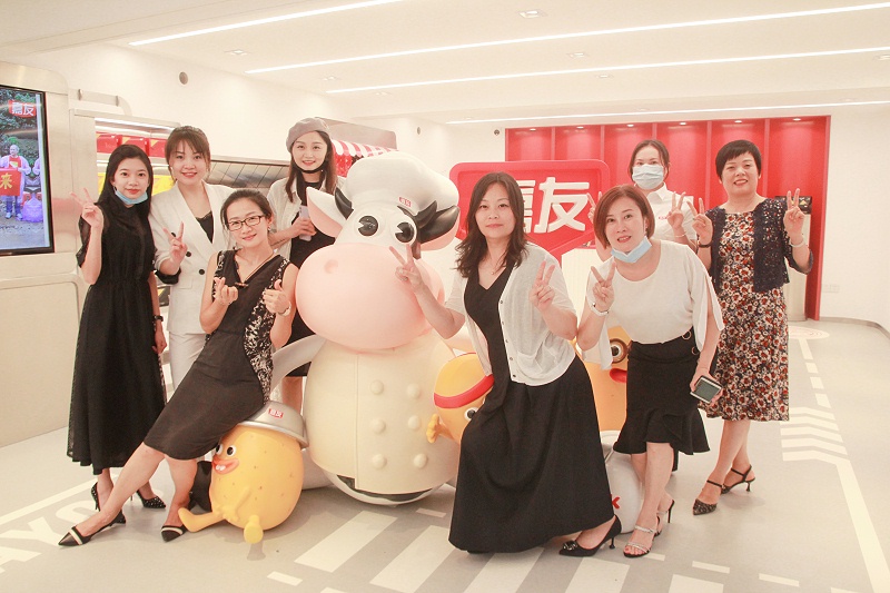 ���в�Ʒչ��