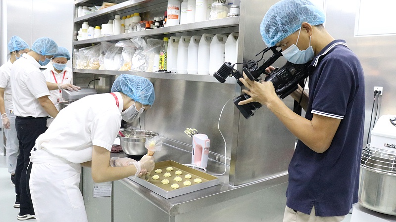 ʯ�����ż��߲ɷ�BB���� (1)