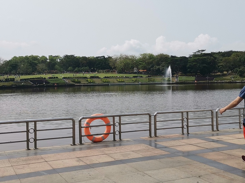 �������ջᡪ���ж�������һ·ͬ�У�